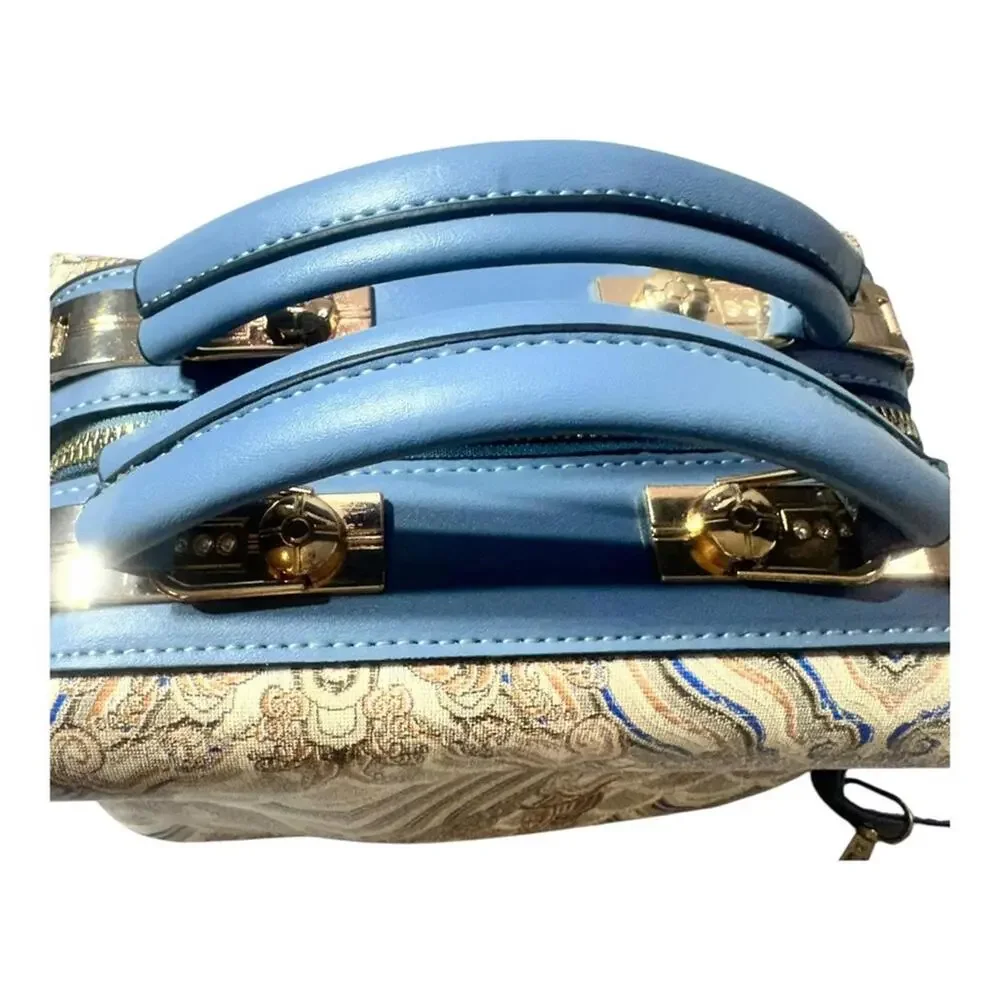 NWOT Blue & Cream Square Tote‎ w/ Strap